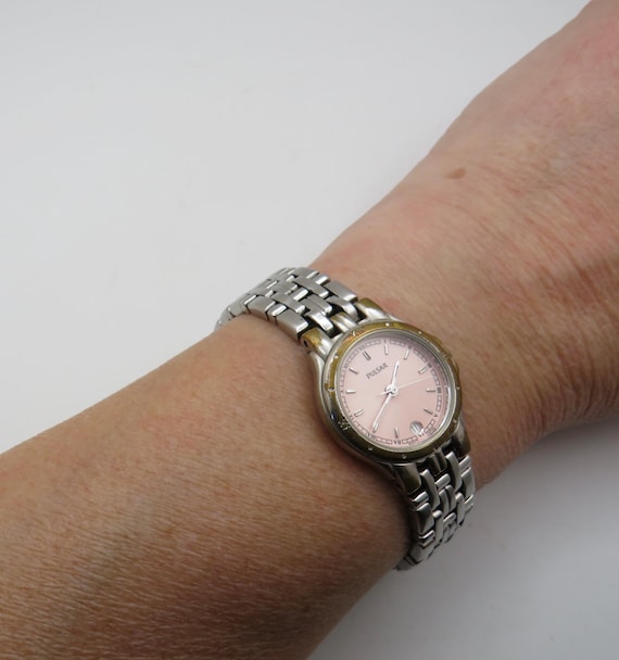 vintage Pulsar by seiko pink watch / 6.8" wrist size / vintage dive watch / Japan watch / vintage Watch / watch  ladies watch u19