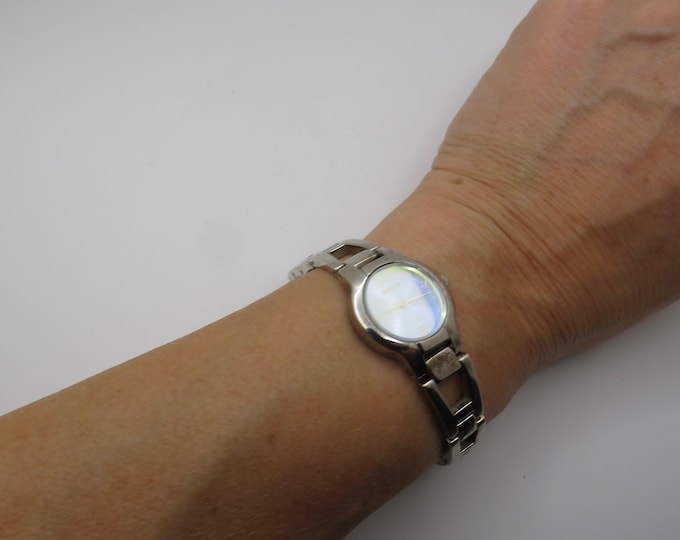 Vintage Steel watch / woman's watch / 7.8" wrist / aucc.2 watch / quartz watch / mirror watch / steel watch / vintage ladies / watch (h7)