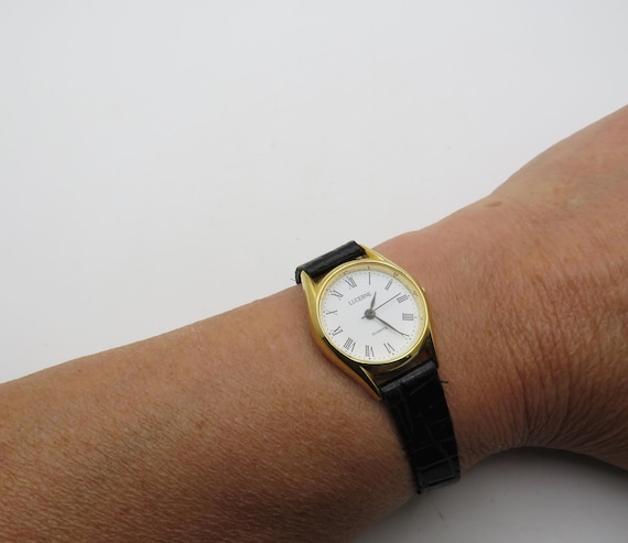 vintage Swiss watch / 6.7" wrist size max / vintage womans  Y2K watch / SWISS watch / vintage Watch / watch ladies watch (x8)