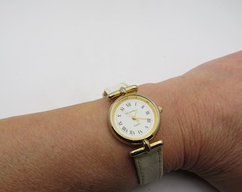 Vintage horloge / witte dresswatch / / quartzhorloge / gouden dresswatch / dameshorloge / cadeau voor haar (u24)