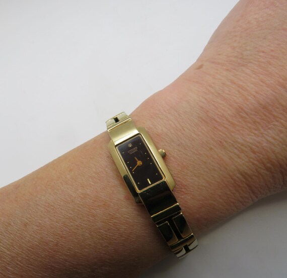 Vintage watch / Dainty rectangle Quartz watch / citizen gold Dress Watch / 6.5" wrist size /  womens Watch /  Gift for her (a2)