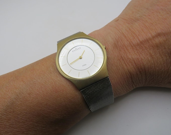 vintage Skagen mesh bracelet watch  / vintage gents Watch / vintage / mens watch gift for him / u21