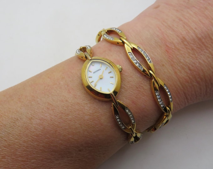 Vintage watch set / watch / Ladies Dress Watch and bracelet  / wrist size 6.5"/ womans Watch /  Gift for her (e4)