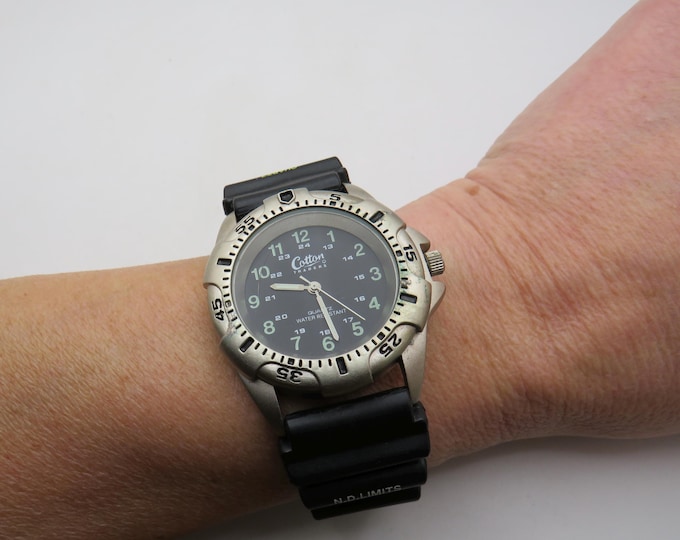 sport watch / cotton traders watch / Quartz watch / black dial watch / gents Watch / watch / vintage divers watch / mens watch u1