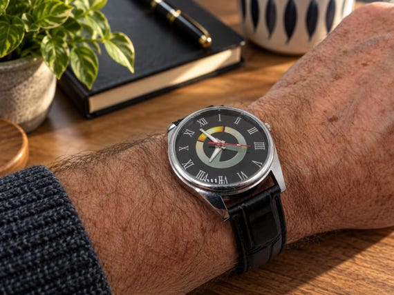 Vintage Gents Sport Watch, Funky Dial, Quartz Movement x7