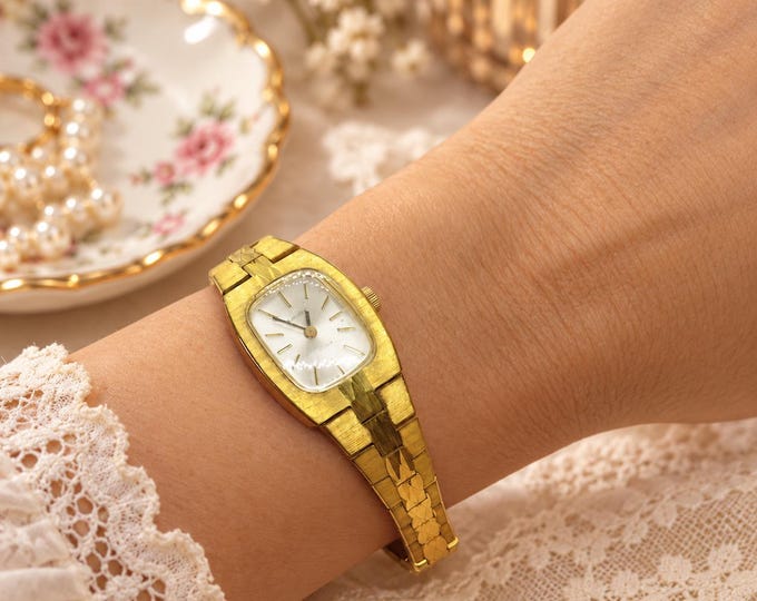 Vintage Swiss Ladies Mechanical Watch | 1960s Gold Tone Wristwatch | Retro Women's | Wind Up Watch | Gift for Her | Swiss Made Timepiece c26