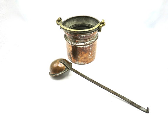 Vintage Copper bucket  with ladle  / Vintage wood burner / Vintage kitchen / vintage gift / copper planter