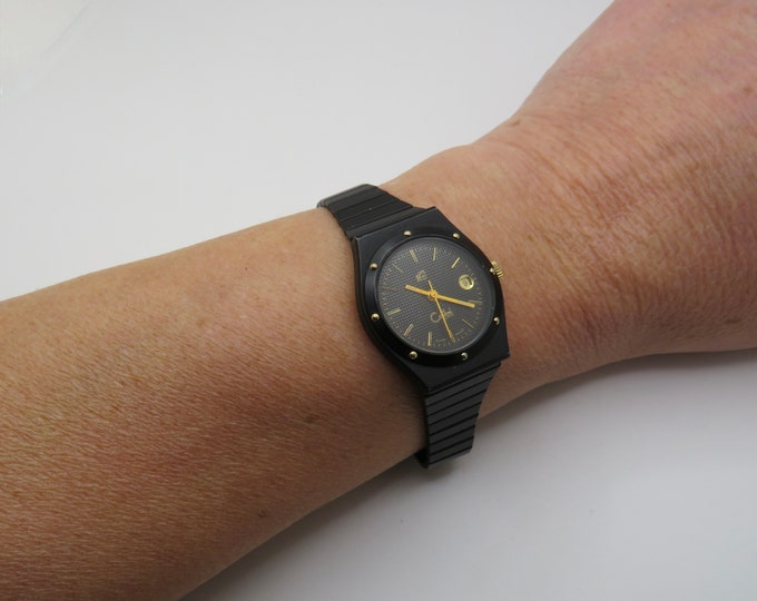 Vintage Swiss watch / Quartz watch / 6.6" wrist watch /  Womens Watch / colibri of london watch / Swiss  / watch / gift (h5)