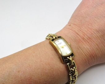 Orologio rettangolare rotante vintage / orologio Dainty Quartz da polso da 6,6" / orologio da abito d'oro / orologio da donna / regalo per lei (j16)