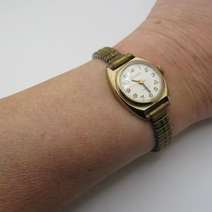 vintage watch / Sekonda mechanical ladies watch / vintage wrist watch / vintage Watch / watch  / watch / g22