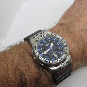 sport watch / divers watch / Quartz watch / blue dial watch / gents Watch / watch / vintage sport  / watch / mens watch