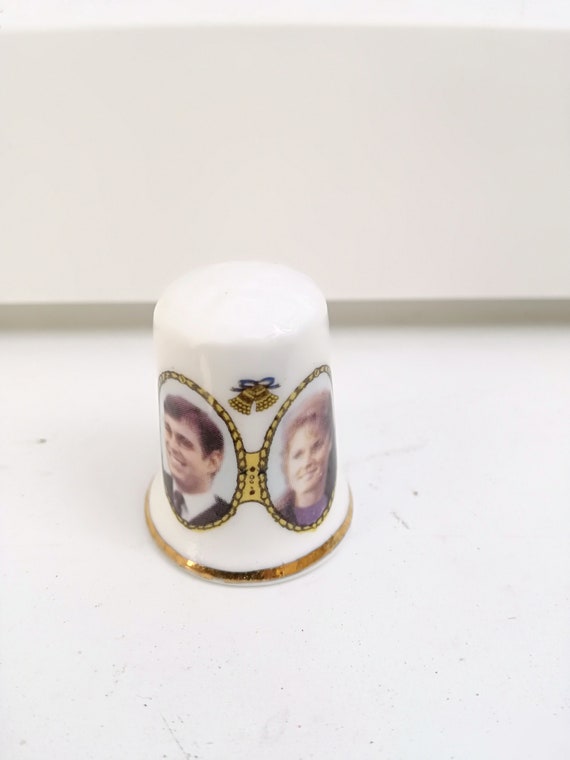 Bone China Thimble, British Royal Family Andrew And Sarah, Prince Andrew Duke Of York / Vintage thimble / bone china / made in England / A6