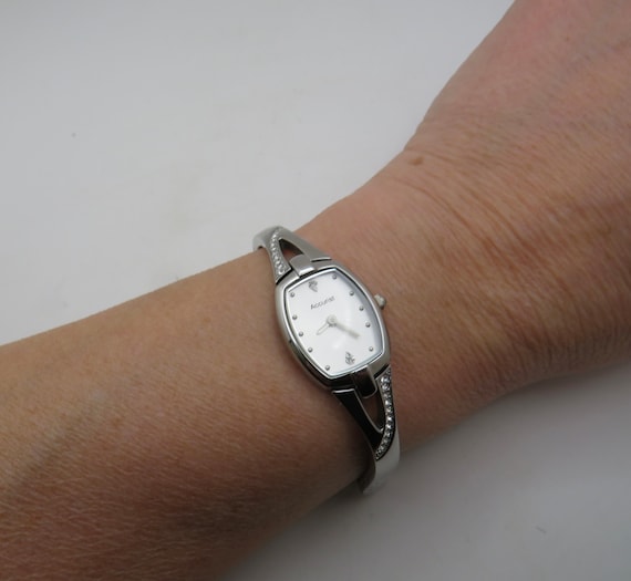 vintage watch / classic accurist Watch / womens watch / Vintage watch / quartz watch / small wrist 6.3"  / watch / vintage ladies / R23