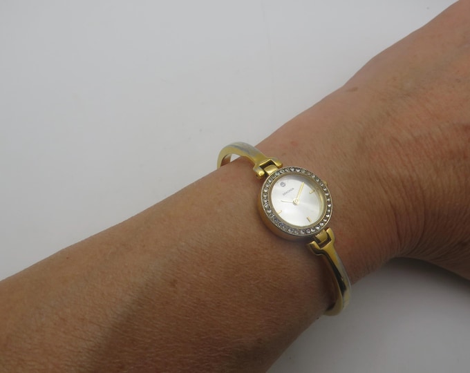 vintage watch / gold watch / wrist 6" watch / vintage dress watch  / 00s watch / ladies watch (x29)