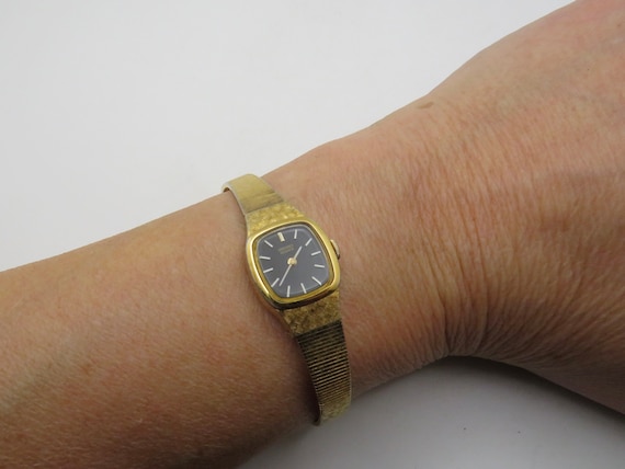 Old seiko watch value sale