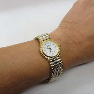 vintage gold watch / Hana classic Watch / beautiful vintage 7.6" bracelet / quartz watch / Gold watch / watch / vintage ladies / watch