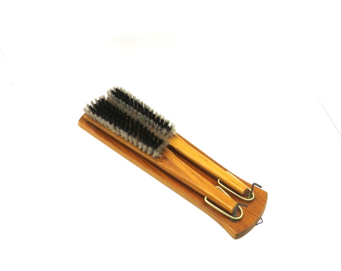 vintage teak clothes brush hipster /  Mid Century Wooden  clothes brushes / 1970s brush  beautiful  / (RB3)