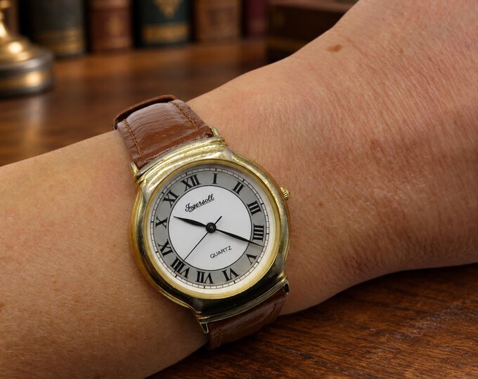 vintage Ingersoll watch / womens watch / Apollo leather strap  / quartz watch / vintage  / watch / ladies watch