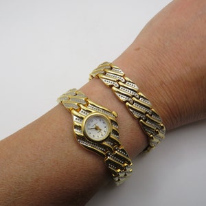 Vintage watch set / watch / Ladies Dress Watch and bracelet  / womans Watch /  Gift for her (J17)