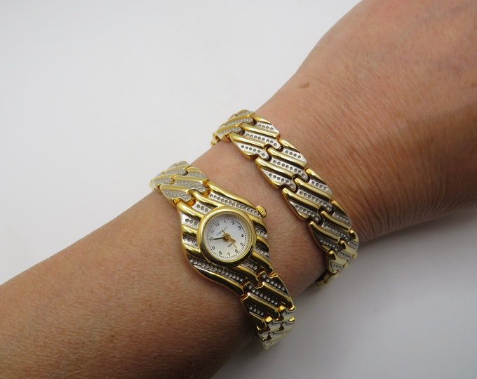 Vintage watch set / watch / Ladies Dress Watch and bracelet  / womans Watch /  Gift for her (J17)