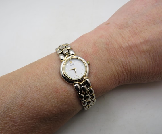 Vintage Two-Tone Pulsar Dress Watch by Seiko – 6.5" Wrist Size u10
