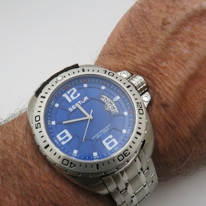 Sports watches / divers watch / Quartz watch / blue dial watch / gents Watch / watch / vintage sport  / watch / mens watch