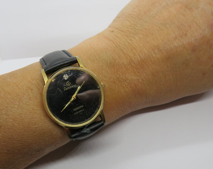 vintage gold diamond watch / Quartz womans watch / vintage wrist watch / Japan watch / vintage Watch / watch  ladies  watch (B14)