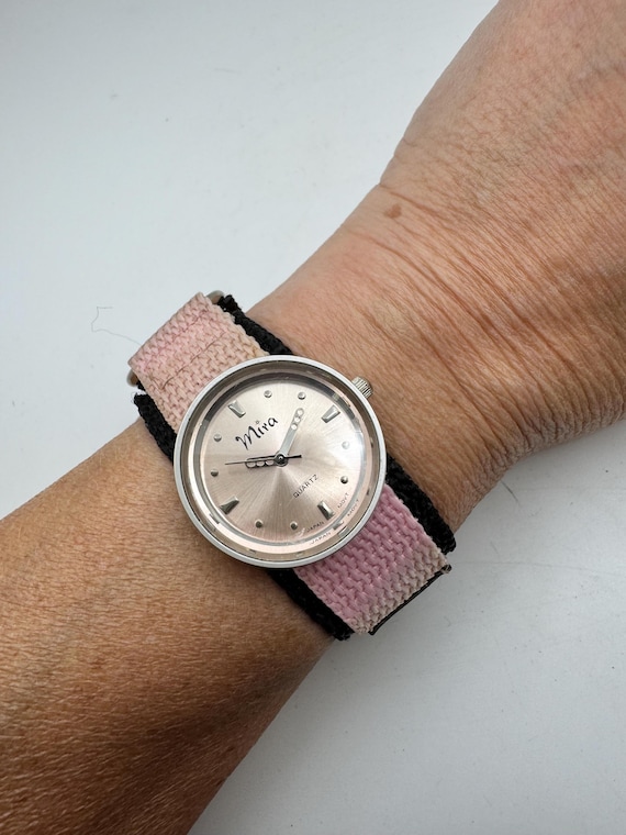 Vintage Mira Ladies Pink Dial Quartz surf sports Watch (G2)