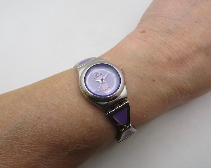 Vintage Ladies Watch, Purple Face Quartz, dress Style (J18)