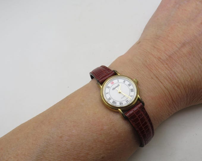Vintage watch, Gold plate Finish, croc Leather Strap (J8)