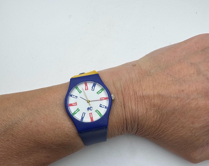 Retro Elephant Watch, Colourful Unisex Quartz Watch, Blue Yellow Strap, 36mm Novelty Wristwatch, Y2K Style Statement Watch (g12)