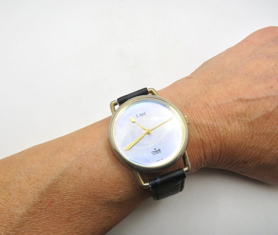 Vintage Gold Plated Hologram Dial Dress Watch - Leather Strap, Y7