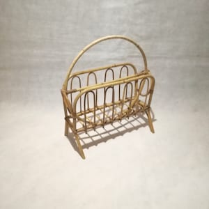 bamboo ratten magazine rack mid century / magazine rack / wire magazine rack / classic retro atomic /  magazine rack vintage