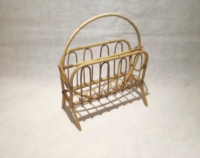 bamboo ratten magazine rack mid century / magazine rack / wire magazine rack / classic retro atomic /  magazine rack vintage