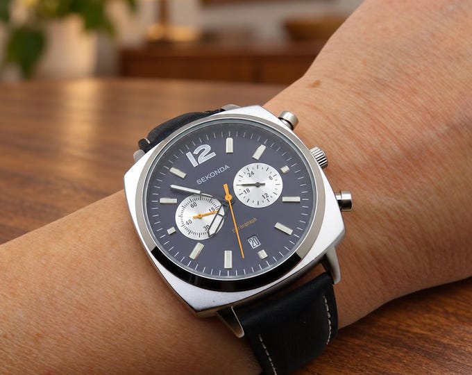 Sports dress watch / gift for him / black dial Watch / vintage Watch / sekonda
