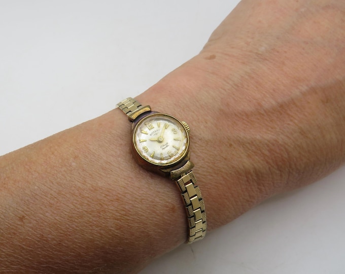 Vintage Rotary Mechanical Watch: Gold Plated Dress Watch, 1960s (S2)