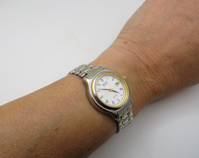 Vintage watch / seiko sports watch /  two tone gold Divers Watch / womens Watch /  Gift for her (p8)