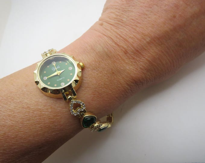 Green Heart Watch: Vintage Gold Plated Bracelet - Yale, AA8