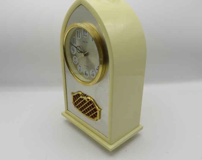 seiko clock / alarm mantel clock / retro clock  / vintage Japan /  Working alarm clock / (A)