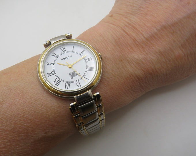 Vintage burberrys watch / Swiss sports watch / vintage gents Watch / 8" wrist  (d4)