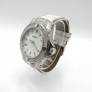 vintage Seksy Sekonda white watch /  90s sports watch / quartz Watch / watch / vintage watch / large watch