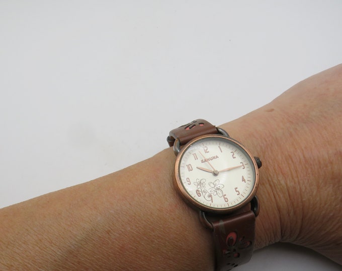 Vintage watch / dress watch / Flower dial /  Quartz watch / bronze Dress Watch / womens Watch / Gift for her  (n27)