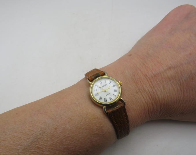 Vintage watch, Gold plate Finish, Brown Leather Strap (T10)
