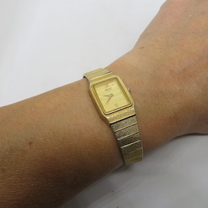 Vintage Gold Tank Seiko Quartz Ladies Watch / Vintage Large - Etsy