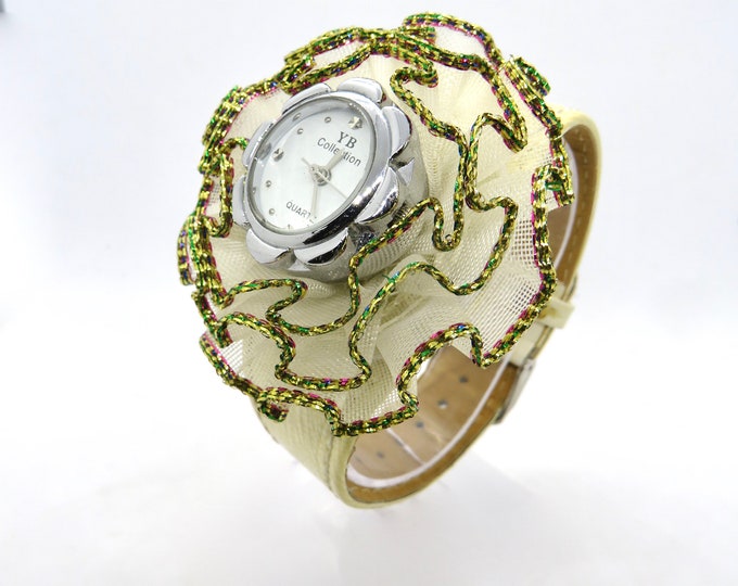 Vintage watch / Lace dress watch / white dial Quartz watch / Ladies flower Dress Watch /  ladies Watch /  Gift for her