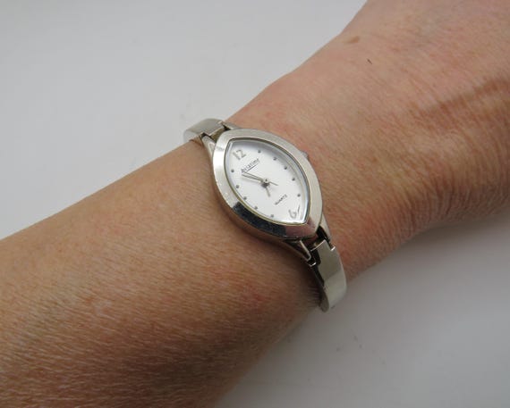 vintage watch / vintage wrist watch / vintage avia watch / ladies watch (B23)