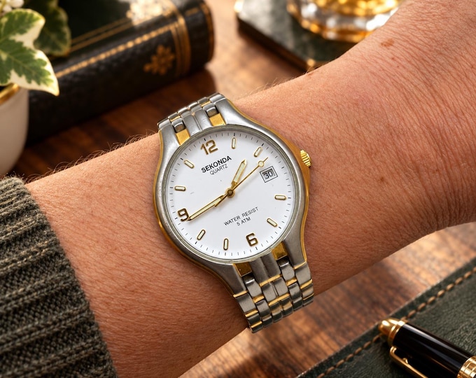 Vintage  gold plate bi-metal watch / vintage gents Watch / vintage sport  7.6" wrist  (u14)