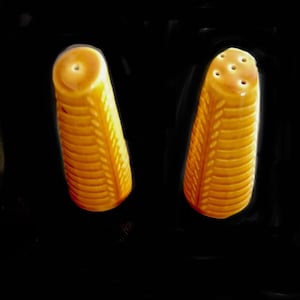 Set of Vintage Salt and Pepper Shakers, Mid-Century Modern Chunky Salt and Pepper Pots, Kitchenalia