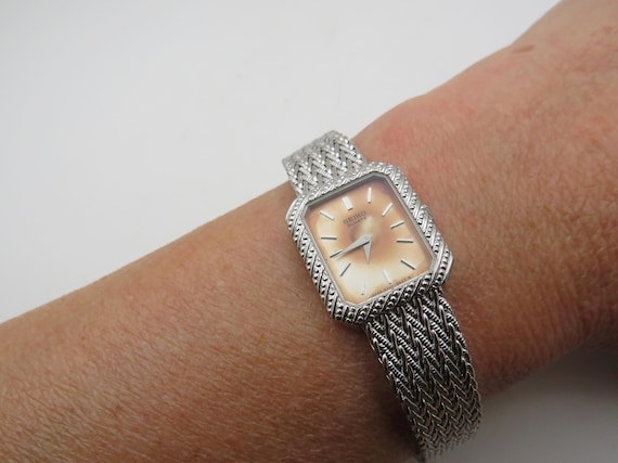 vintage seiko wrist watch / rectangle watch / wrist 7.2" watch / vintage gift / watch / ladies watch (w16)