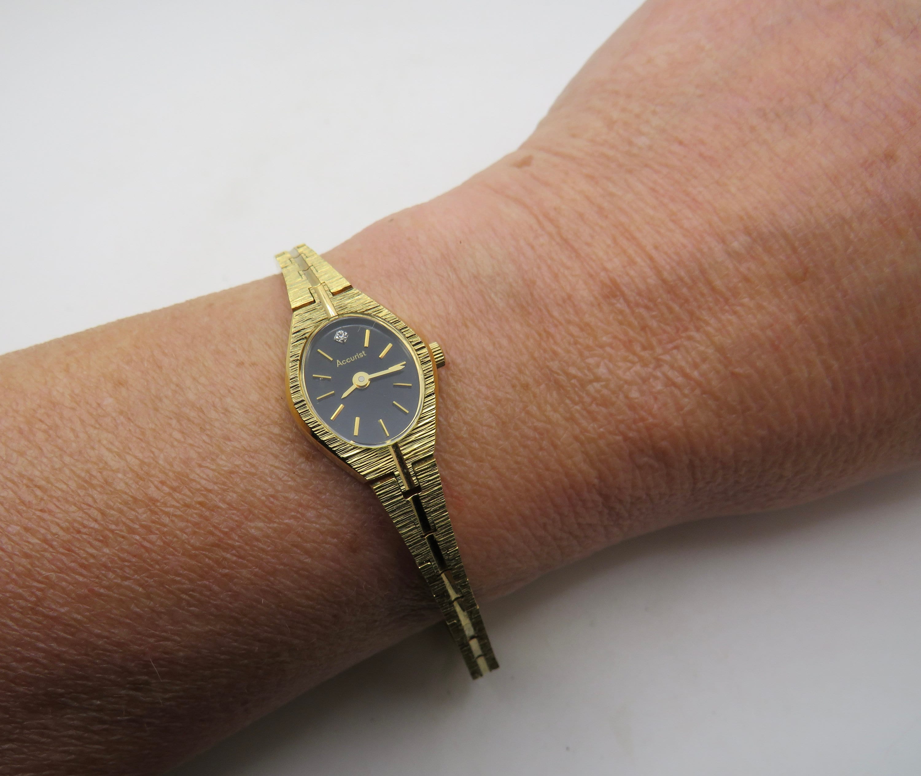 Vintage Watch Gold Watch Accurist Watch Vintage Watch Quartz Watch Gold Watch Womans Watch Vintage Ladies b12 Etsy India